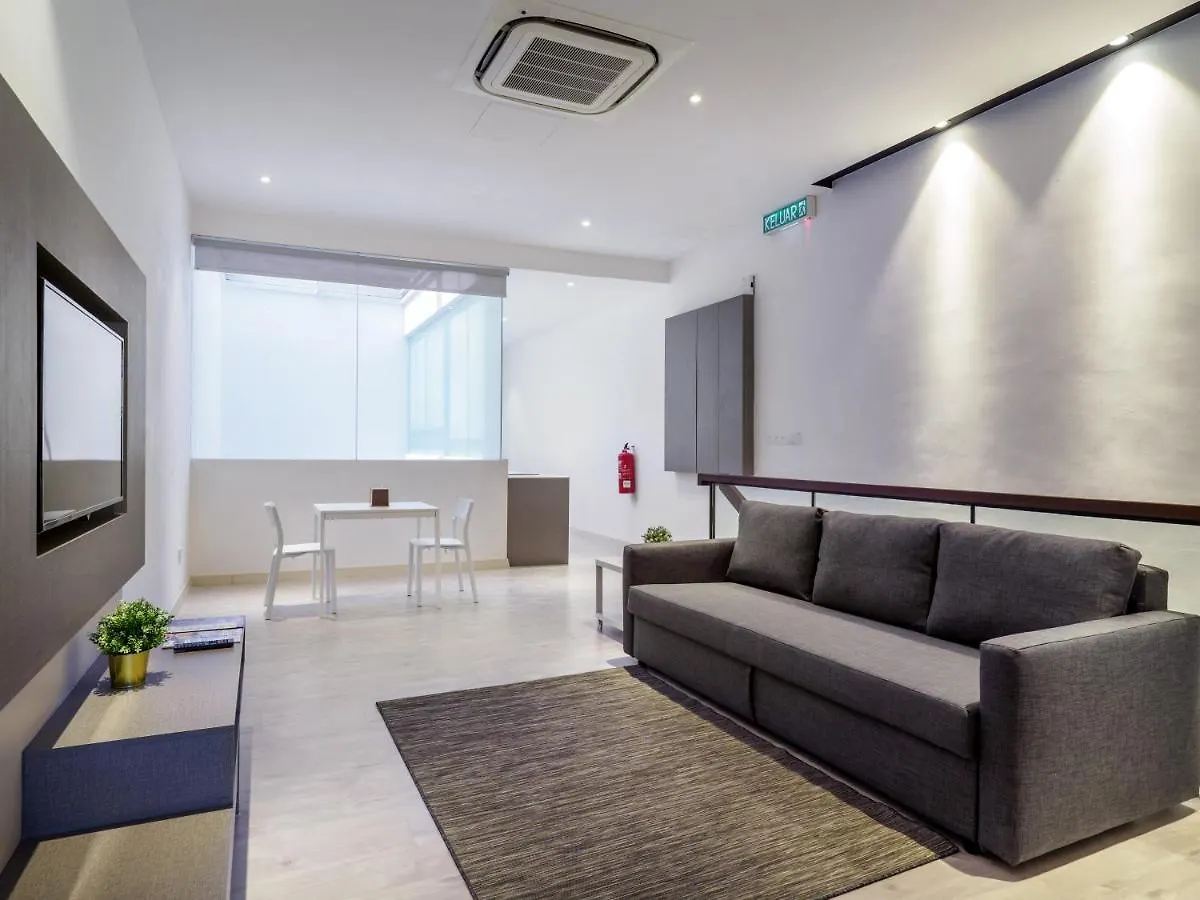 Hutton Central Hotel George Town
