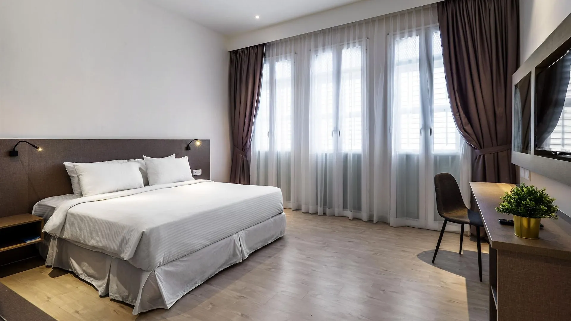 Hutton Central Hotel George Town