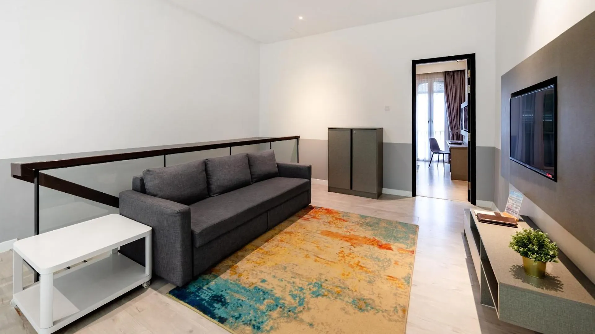 Hutton Central Hotel George Town